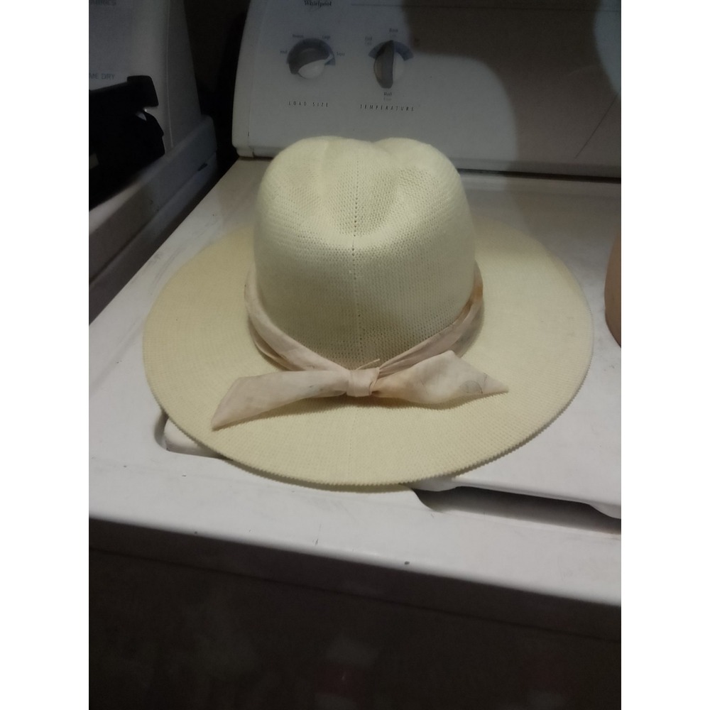 New With Tags Wyeth Corsica In Ivory Woman's Hat Size Is One Size